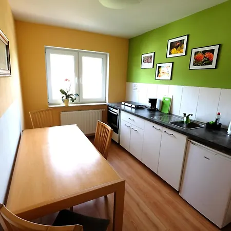 Wohlfuehloase Mit Terrasse Im Garten & Privatparkplatz Appartamento *