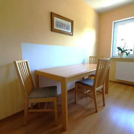 Wohlfuehloase Mit Terrasse Im Garten & Privatparkplatz *